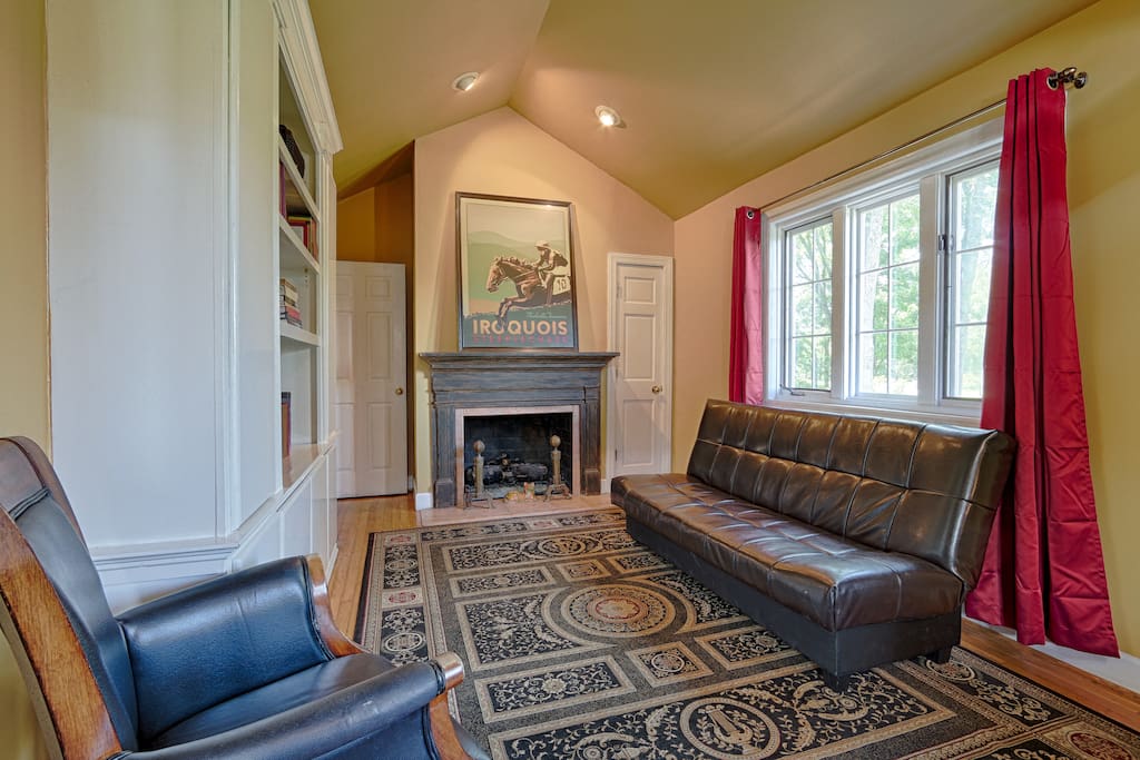 Master Suite Sitting Area