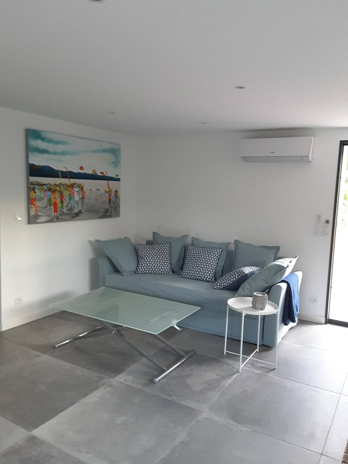 Erfolgreiche Airbnb-Immobilie: Lower level of villa with pool in Sanary Sur Mer