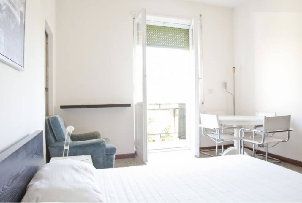 THIS IS THE ROOM OF THE POST - DOUBLE BED WITH BALCONY