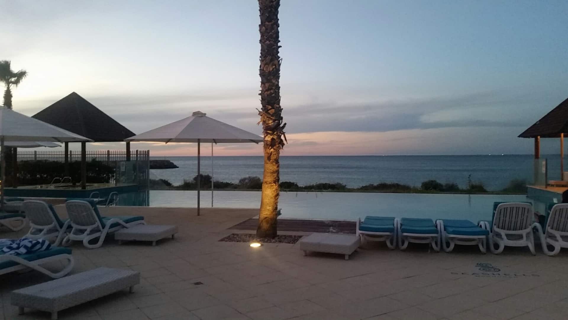 Beachfront 3BR · Ocean View · Heated Pool & Spa