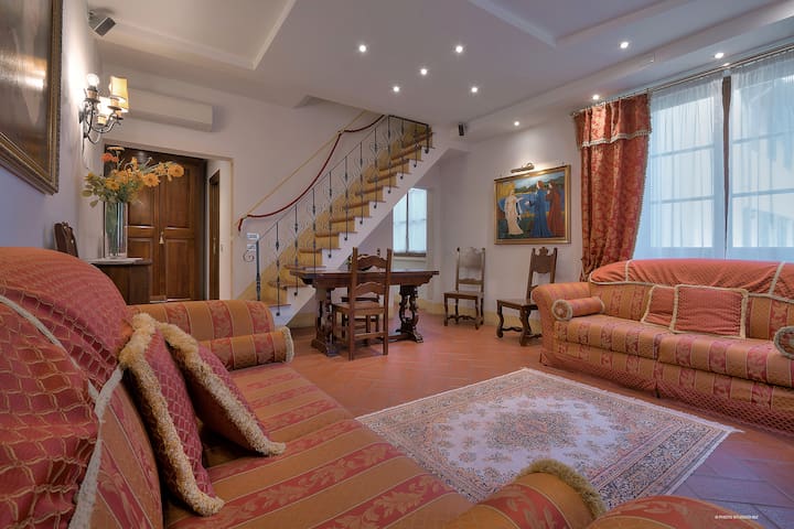 MDR First of Florence Maria Antonietta