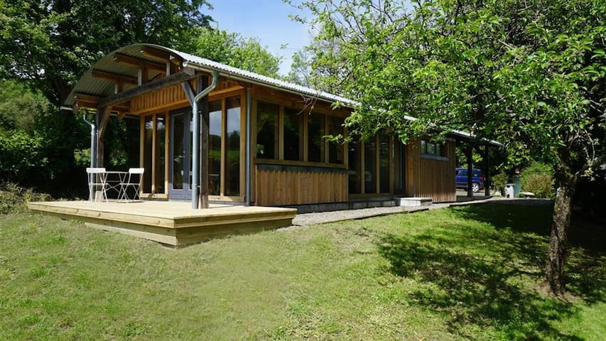 Airbnb Saint Veep Vacation Rentals Places To Stay England