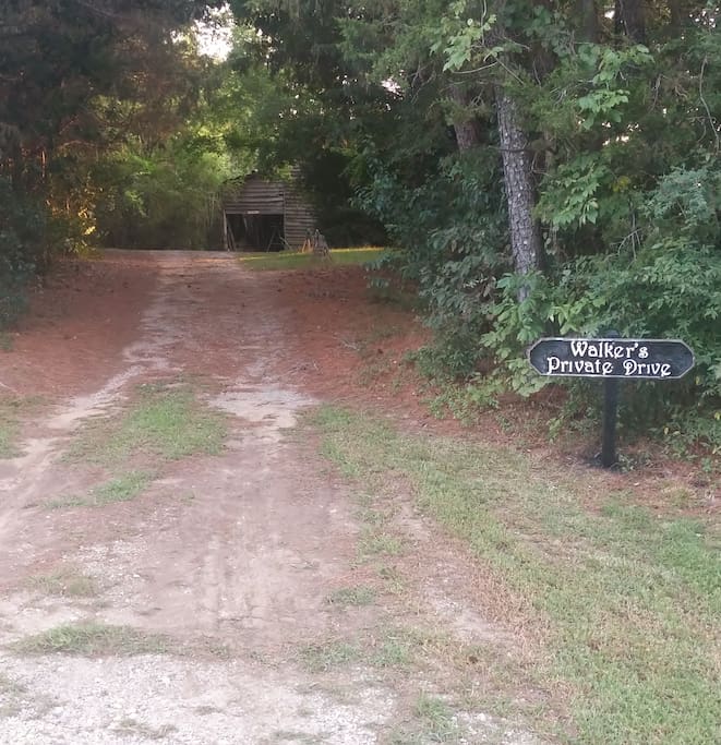 Back entrance from Lakemont Dr