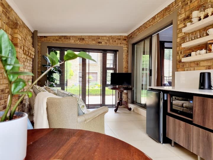 Droomzoet@potch, Self-catering, Solar Powered Unit - Potchefstroom