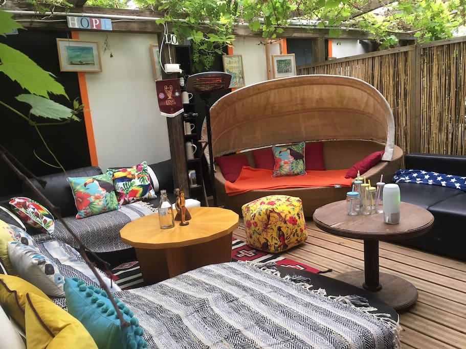 Relax Lounge