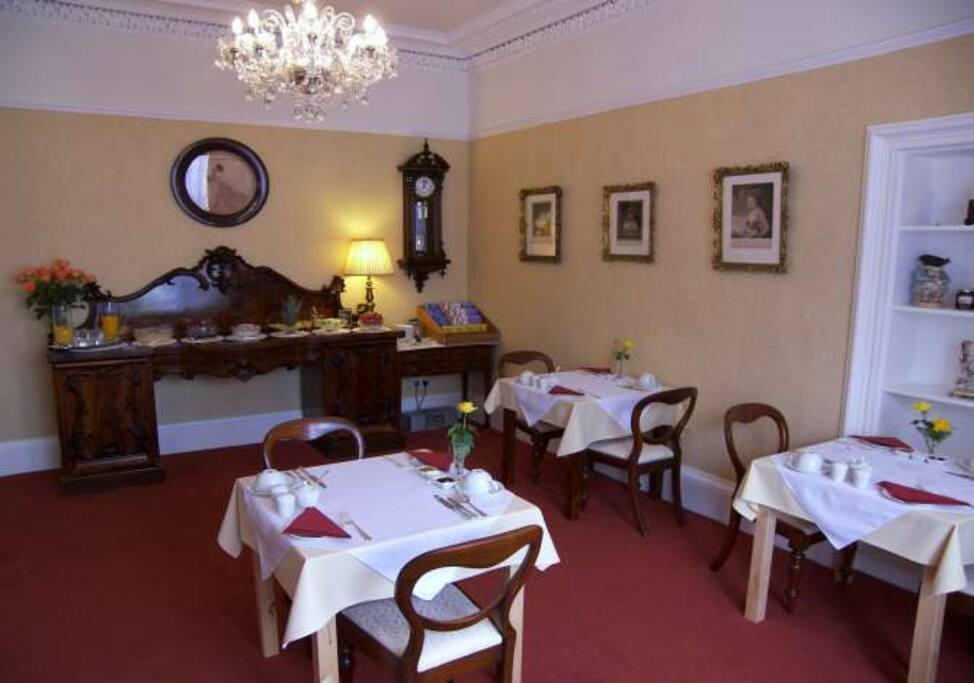 Breakfast Room
