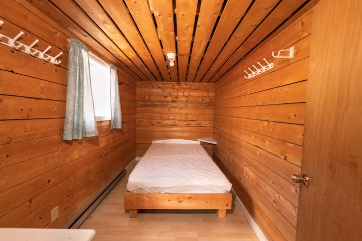 Chambre intime (الأدب غير منعزل)