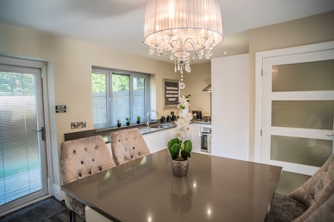Courtyard Holiday Homes 46B