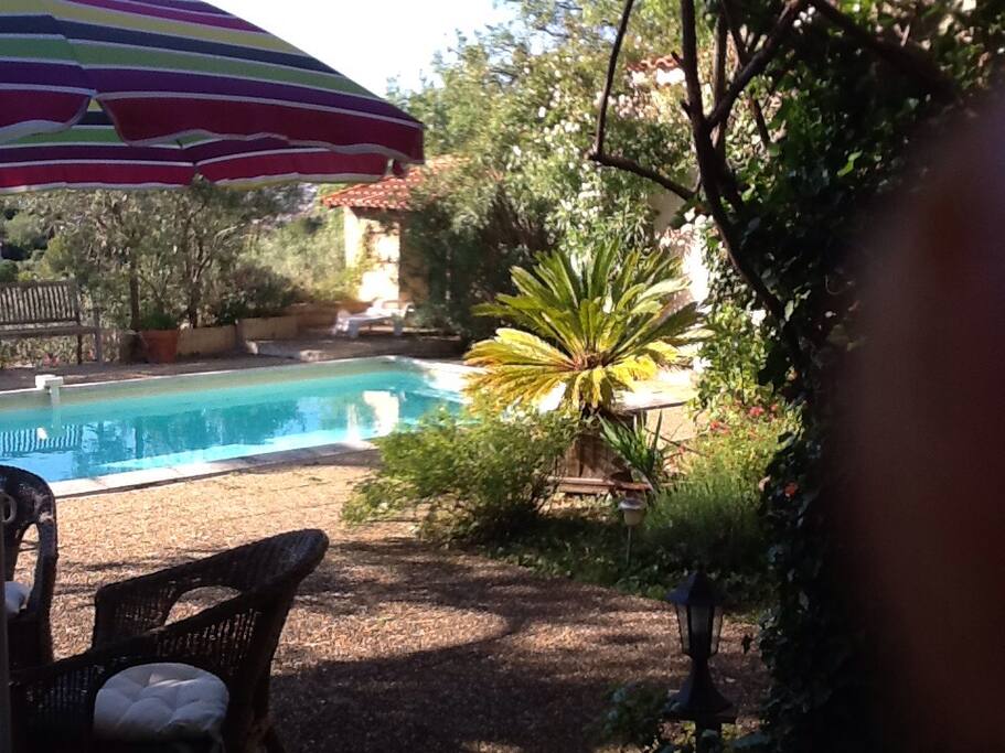 L'extérieur pour profiter du soleil de provence
