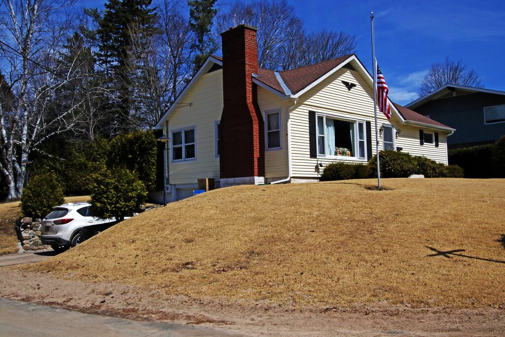 18 Kate Smith Ave.