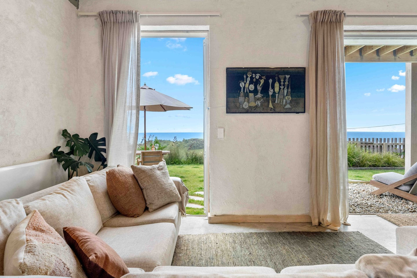 Architecturally Designed Studio, Sea Views 2