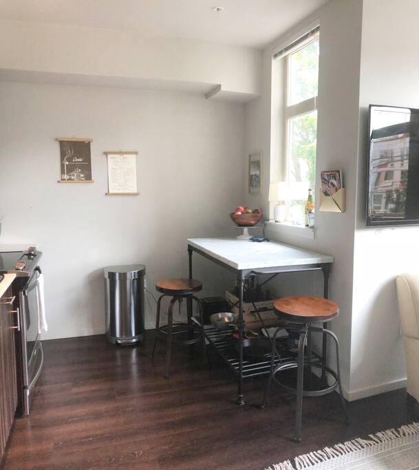 Breakfast Bar