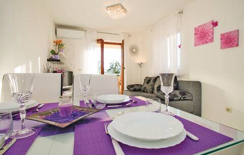 Lovely apartment in  quiet location.