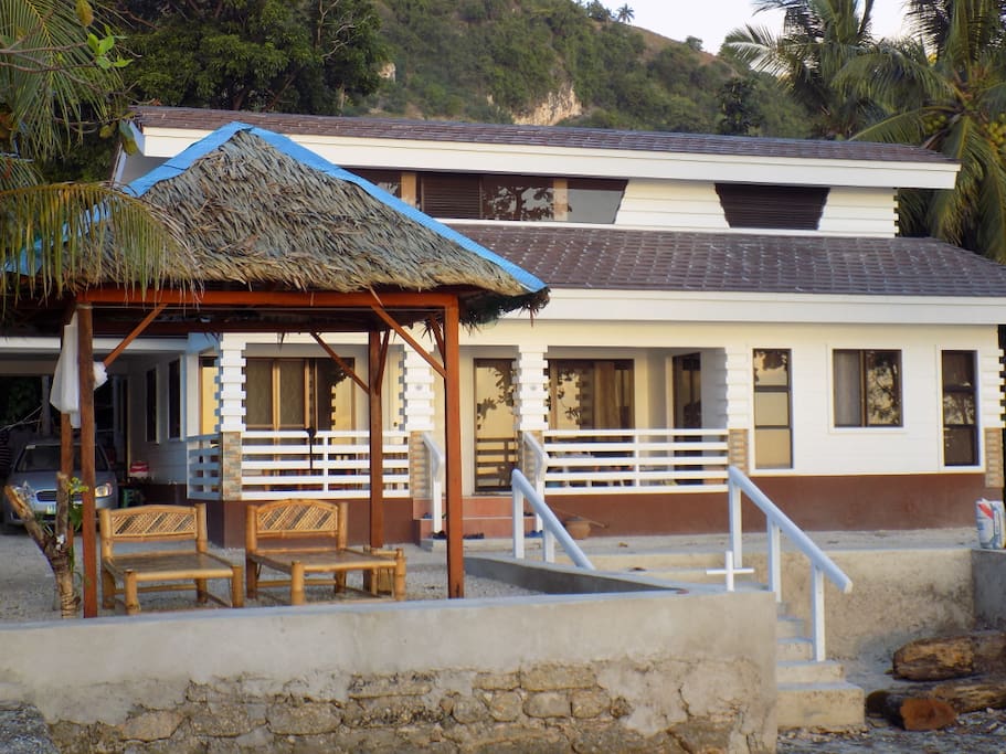 Anemona Beachhouse - front side