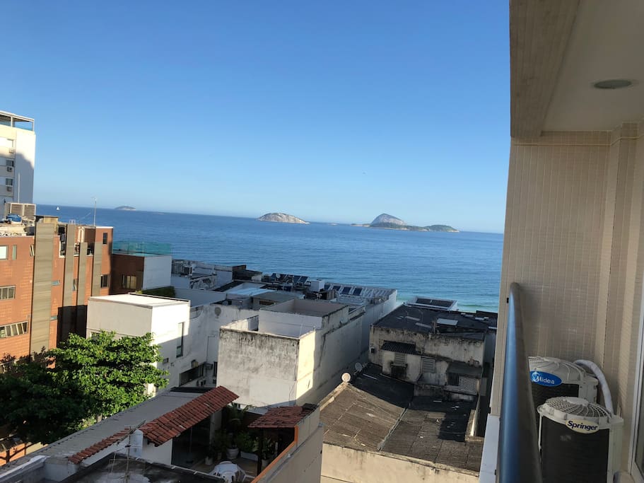Vista lateral da Praia de Ipanema