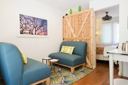 Vintage Reserve - A Sweet Suite 3 Room Retreat