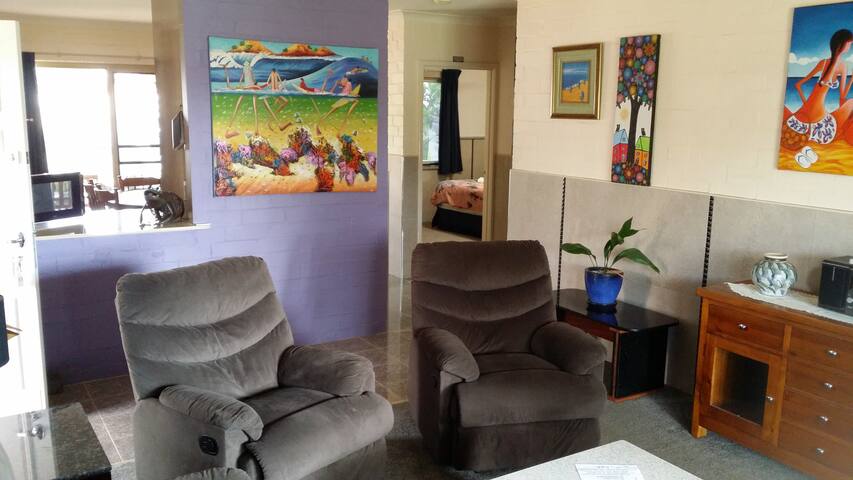 kalbarri murchinson view delux apartment  no 15