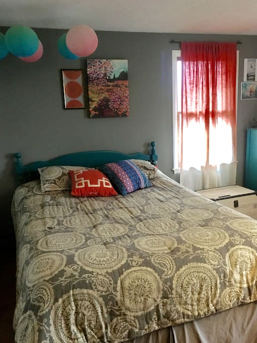 Comfy queen size bed
