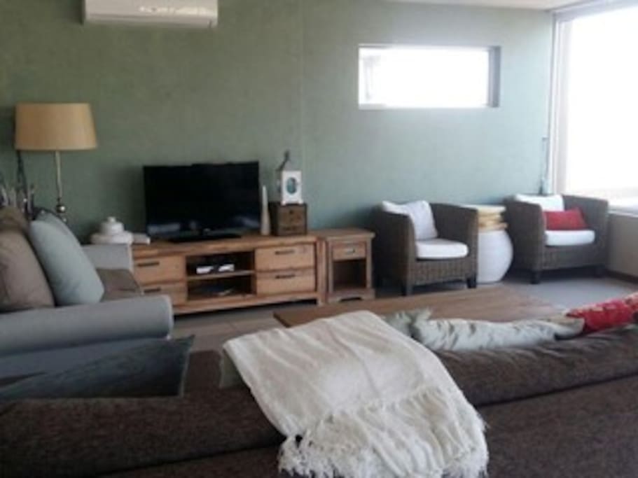 Porpoise Living room