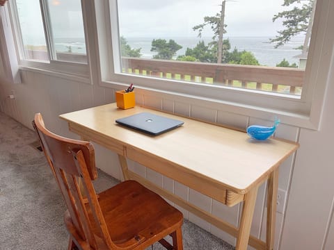 Whale View Haven - Whole Home/Hot Tub/Ocean Views