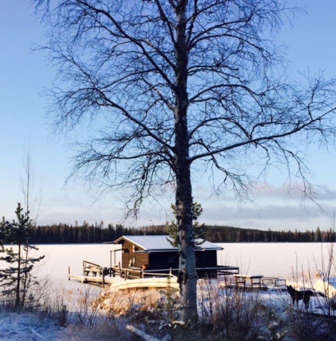 The Floataway with direct access to nature, snow, northern light and wood fired sauna