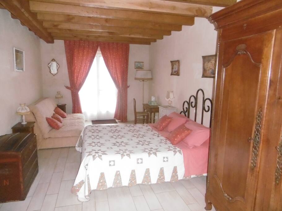 lit 160x2m et canapé-lit cinna
chambre de 4 personnes