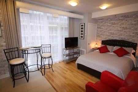 "G" Studio in Byward Market Downtown Ottawa