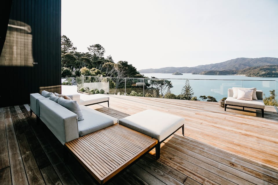Heavenly Escape, on a hilltop above Long Bay, Wyuna Bay, Coromandel, New Zealand, photo 6 of 10