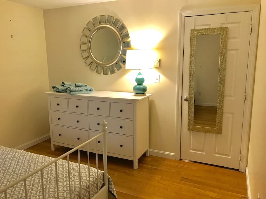 Guest
Bedroom