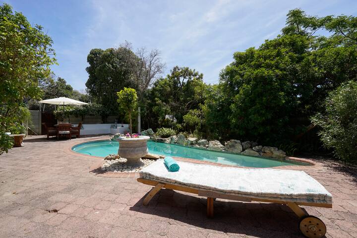 Spacious house in Hout Bay gallery image 2