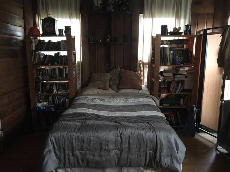 Cozy bed that will comfortably sleep 2