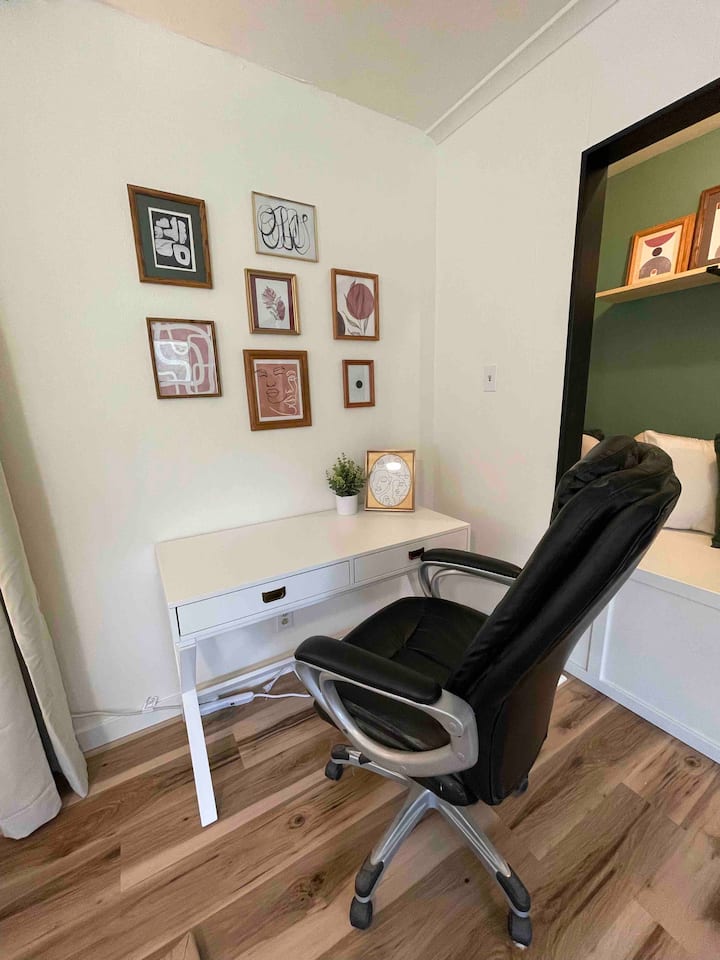 Clean & Cozy Studio Close To I-5, Starbs, In&out - Redding, CA
