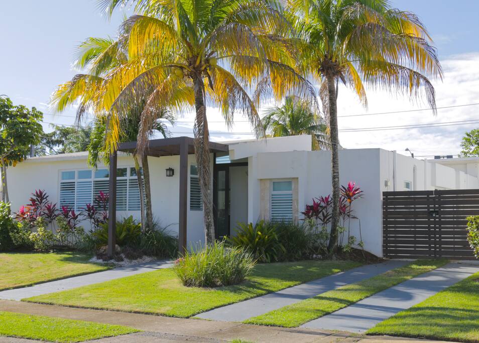 A beautiful modern home in a safe and cozy beach side community.