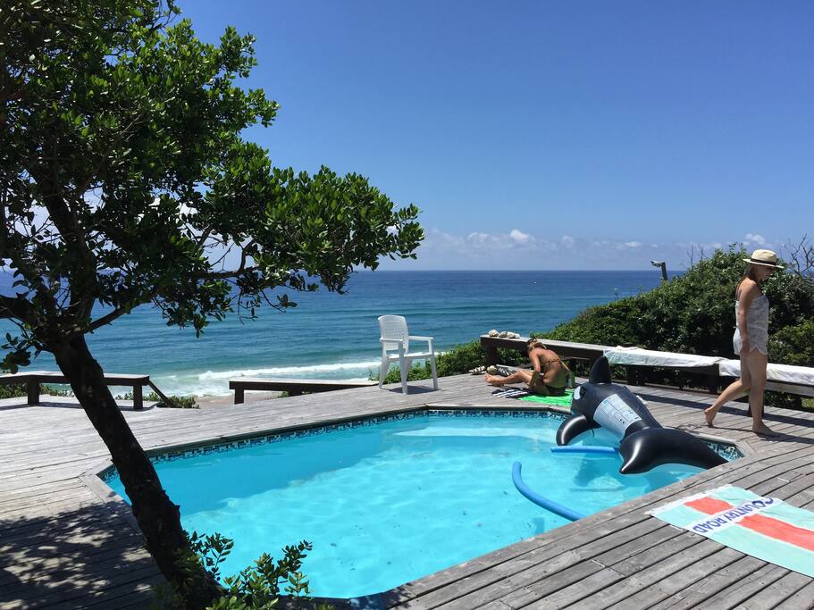 Pool and sea view