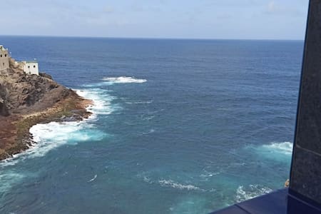 Apartment on the sea (Cliff House)