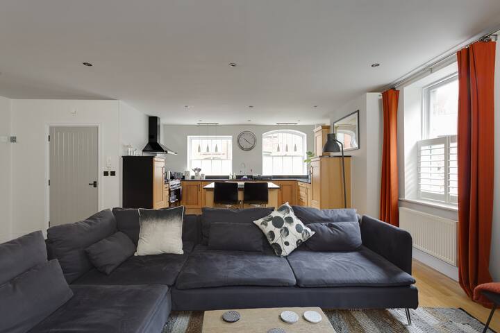 Luxury Grade II listed Apartment for four