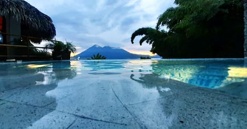 5-bd La Casa Colibrí (Full Breakfast Included)