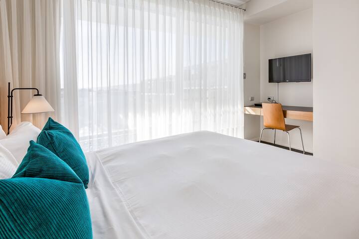 3 Bedroom Luxury Ocean View Villa @ Smiths Beach Resort gallery image 3