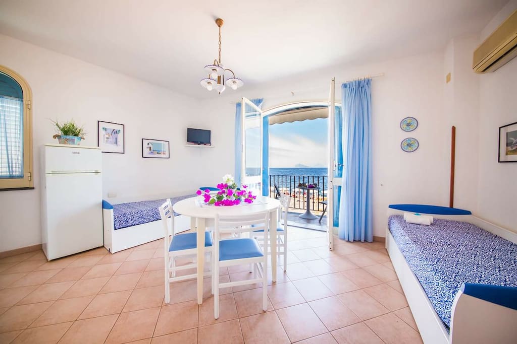 Zona giorno app. 4 posti letto