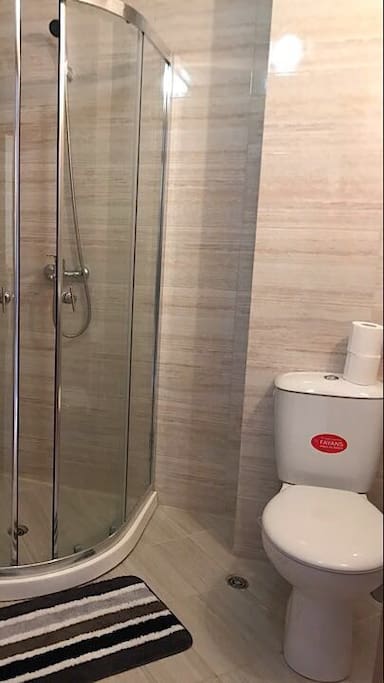 Baño aseo y ducha
