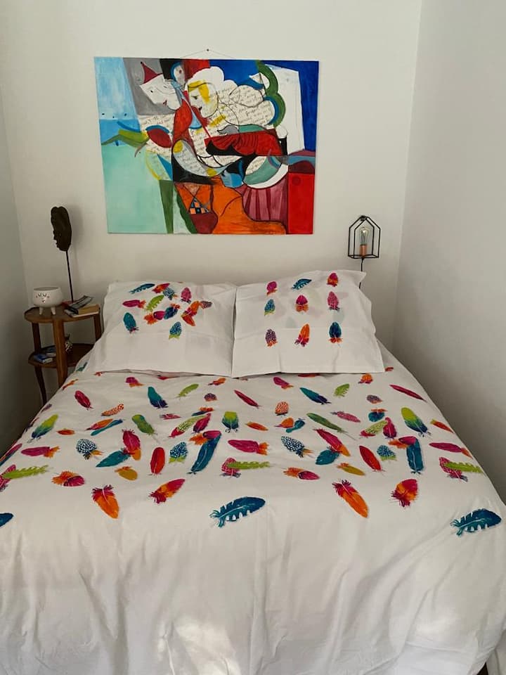 ...i dio spavaće sobe, diskretno udubljen.