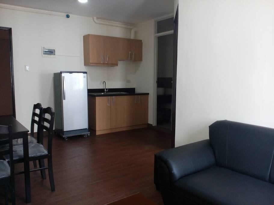 Kitchen/Dining Area