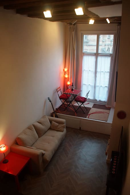 La pièce principale vue de la chambre