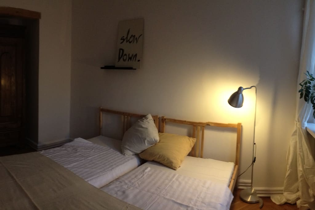 Tu odpoczniesz! Ta sypialnia to ostoja spokoju z dobrym feng shui