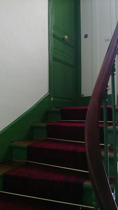 Flat staircase - Cage d'escalier