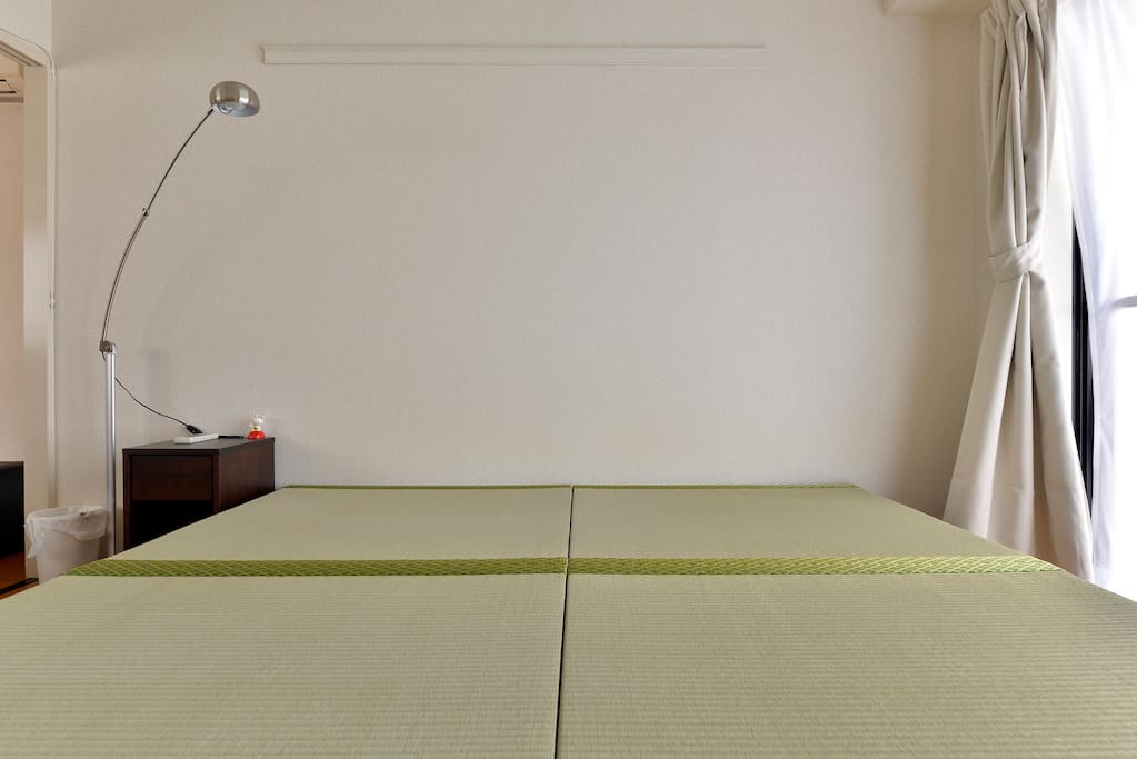 King size Tatami bed