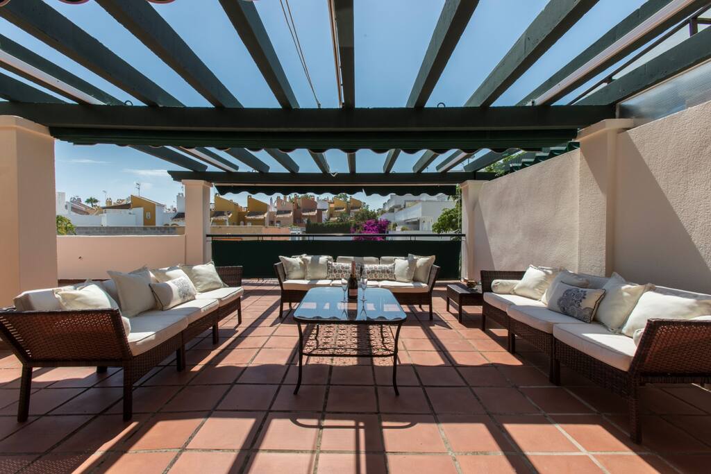 Lounge/terrace area