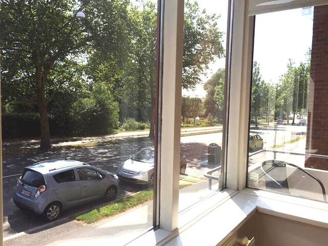 Nice room close to the University and city center.