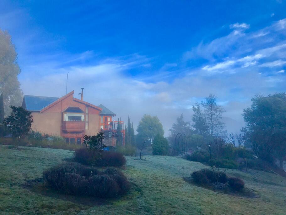 STUNNING RETREAT/ AMAZING VIEWS 20/10 to CBD/MONA Houses for Rent in