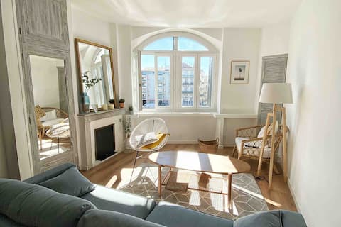 Airbnb performant: Le Carnet de Sète and its view of the canal à Sète